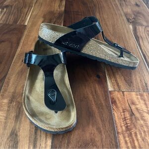 BIRKENSTOCK Gizeh Patent Black Sandal